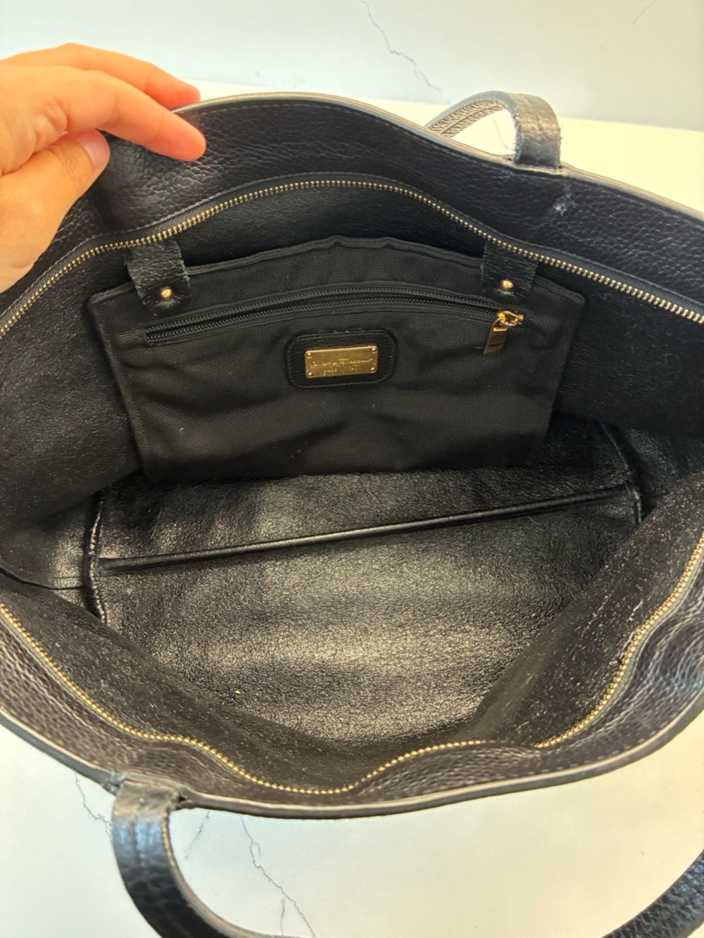 Salvatore Ferragamo Black Pebbled Leather Tote with Gold Gancio - Picture 4 of 7